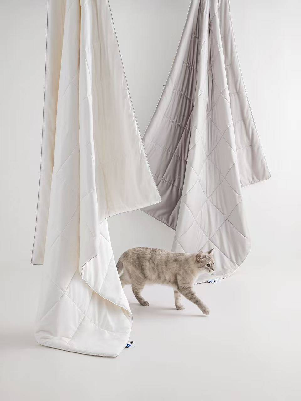 Couette garnie de soie